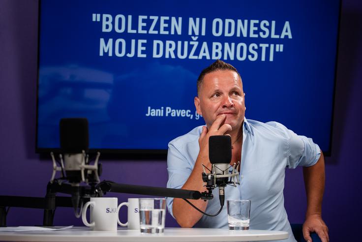 "Ko sem se v tisti svoji sobici zagledal na invalidskem vozičku v ogledalu, takrat sem prvič zajokal." | Foto: Luka Petrič