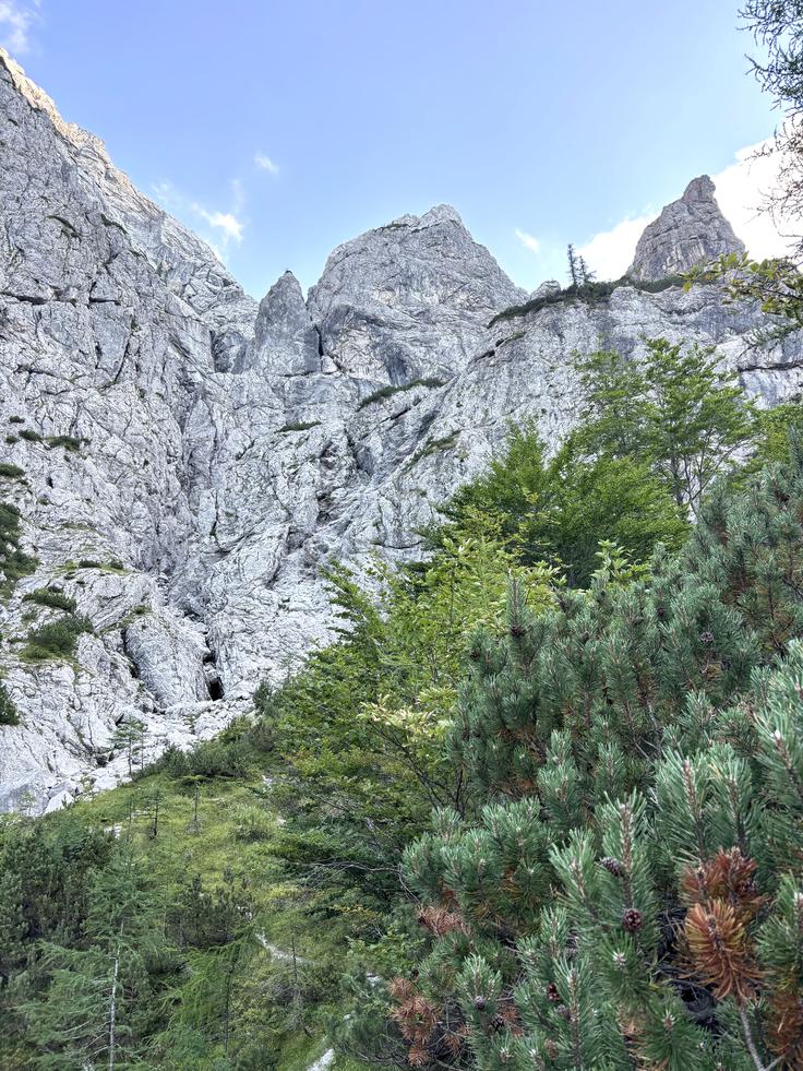 Na poti sem dobil novo opremo. | Foto: Žiga Papež
