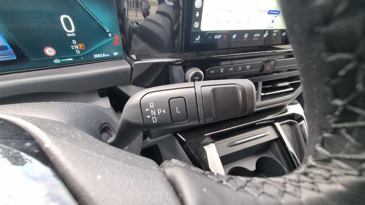 Ford e-tourneo custom kombi | Foto: Gregor Pavšič