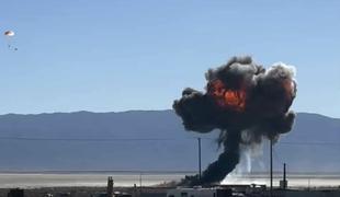 Strmoglavilo je ameriško letalo F-16C #video