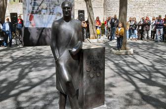Legendarni boksar Mate Parlov dobil spomenik v Pulju
