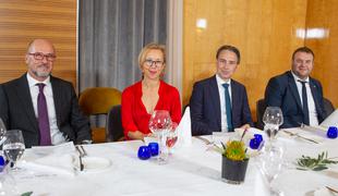 Minister Podgoršek ob svetovnem dnevu oljke čestital slovenskim oljkarjem