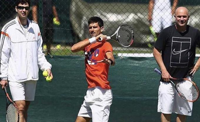 Novak Đoković bo prvič zaigral prihodnje leto na turnirju v Brisbanu. | Foto: Twitter - Voranc