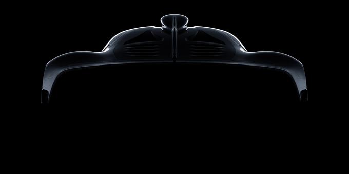 Mercedes bo razkril svoj hibridni superšportni avtomobil. Poganjali ga bodo trije motorji (dva električna na sprednji osi in 1,6-litrski turbomotor na zadnji osi) s skupno močjo 736 kilovatov oziroma več kot tisoč "konjev". | Foto: 