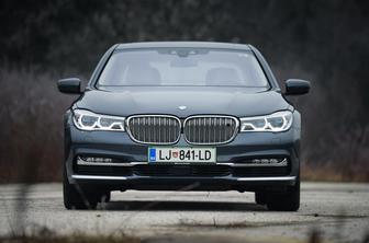BMW 730d Xdrive –  tehnološki prestiž za 165 tisoč evrov. Kot bi leteli v prvem razredu. (video)