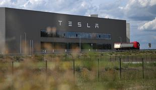 Tesla bo v Berlinu za pet dni spet ustavila tovarno
