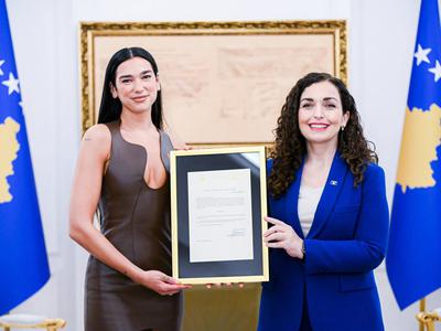 Dua Lipa je dobila kosovsko državljanstvo #video
