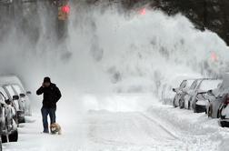 Snežna neurja v ZDA terjala najmanj sedem življenj