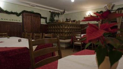 Gostilna pri Pratkarju: neprepričljiva prenova v Polhovem Gradcu