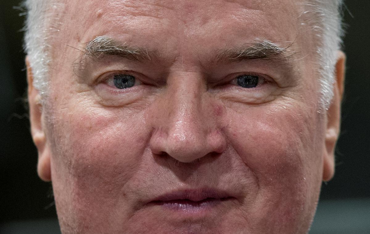 ratko mladić, haag, sodba | Zaradi slabega zdravstvenega stanja so njegova družina in odvetniki večkrat zaprosili za pogojni izpust in zdravniško oskrbo na prostosti, vendar so bile njihove prošnje do zdaj vsakokrat zavrnjene. | Foto Reuters