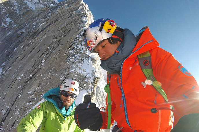 David lama Auer | Avstrijska alpinista Hansjörg Auer (na levi) in David Lama je najverjetneje zasul snežni plaz v Skalnem gorovju v Kanadi.  | Foto Red Bull Content Pool