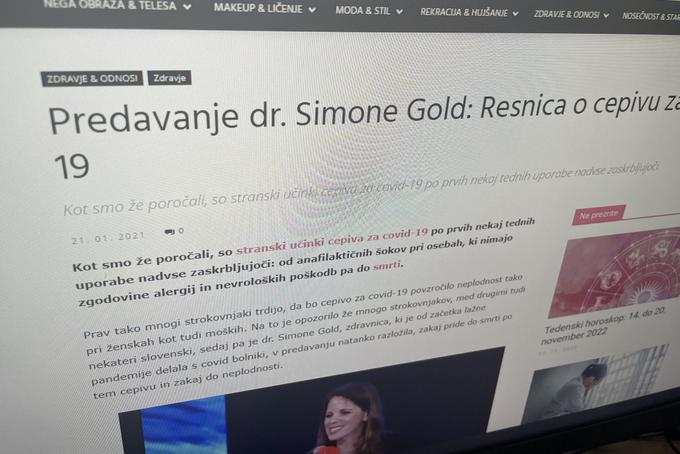 Eden od slovenskih spletnih portalov, ki je bil v času pandemije bolezni covid-19 zelo nagnjen k ponavljanju trditev nasprotnikov epidemioloških ukrepov in cepljenja, o Simone Gold.  | Foto: Matic Tomšič