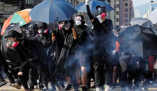 V Hongkongu ponovno protesti kljub policijski prepovedi #video