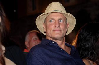 Na otoku Vis gostijo igralca Woodyja Harrelsona #video