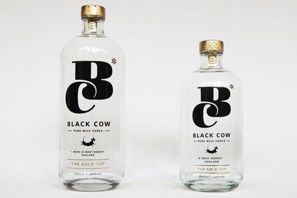 Britanski govedorejec vari vodko iz mleka