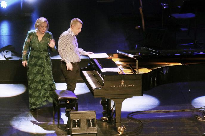 Matija Dedić | Koncert v spomin Arsenu Dediću. Na fotografiji Gabi Novak in Matija Dedić.  | Foto STA