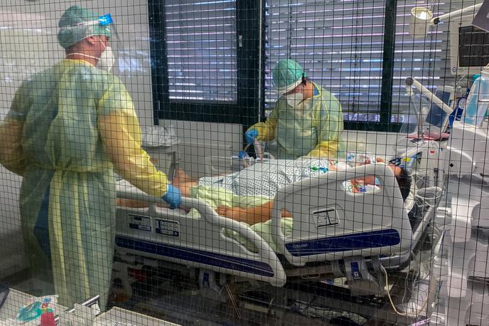 Avstrija koronavirus |  V avstrijskih bolnišnicah se trenutno zdravi 3.145 covidnih bolnikov. | Foto Reuters