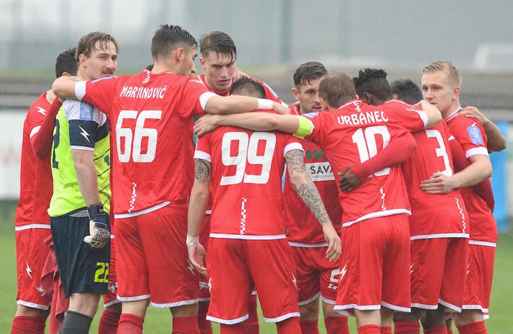 "Šumari" so v tej sezoni na čelu z vratarjem Luko Janžekovićem prejeli le dva zadetka. | Foto: Miloš Vujinović/Sportida