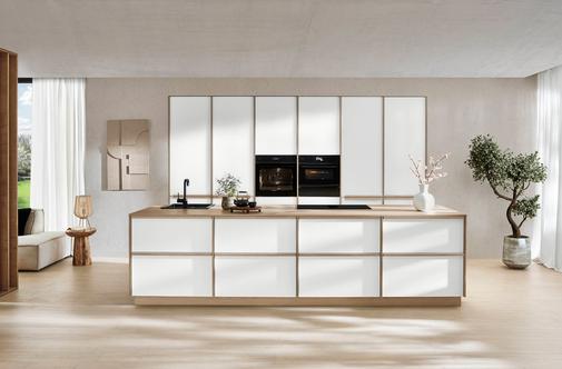 Kuhinje – trendi 2026: toplina narave, sodobna rustika in funkcionalna eleganca