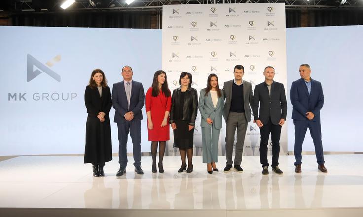 Aleksandar Kostić s predstavniki porodnišnic, prejemnicami donacij | Foto: MK Group