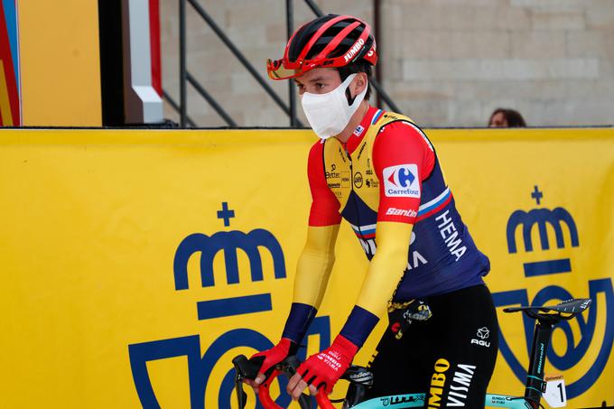 Danes bo še dvanajsti dan nosil rdečo majico vodilnega na Vuelti. Lahko bi dodali trinajsti, saj je v prvi etapi kolesaril kot lanskoletni zmagovalec. | Foto: A.S.O./Luis Angel Gomez