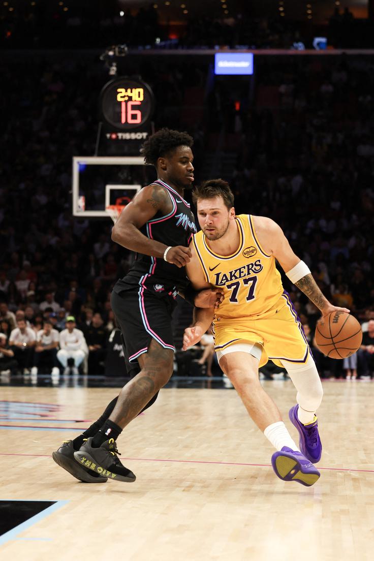 Luka Dončić je v drugem polčasu dosegel kar 39 točk! | Foto: Reuters