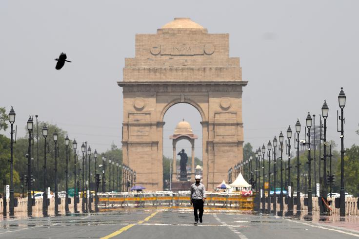 Odbor za monetarno politiko pri RBI je v sporočilu za javnost zapisal, da so nedavni ukrepi, povezani s carinami, povečali negotovost in zameglili gospodarske obete v vseh regijah. Na fotografiji New Delhi. | Foto: Guliverimage