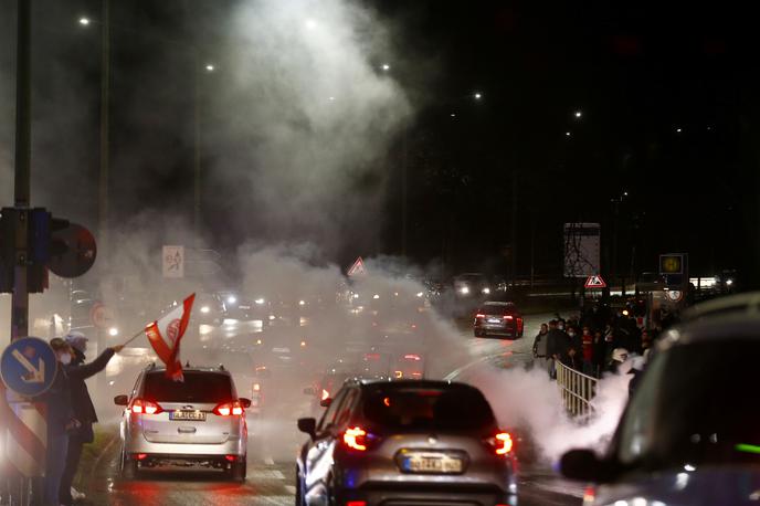 Essen, navijači | Takole so navijači Essna na ulicah in cestah proslavljali veliko zmago svojega ljubljenega kluba. | Foto Reuters
