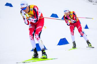 Klaebo tudi v skiatlonu najboljši, pri ženskah slavila Weng