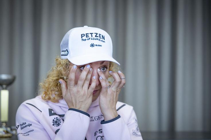 Tudi med intervjujem so jo večkrat premagale solze. | Foto: Ana Kovač