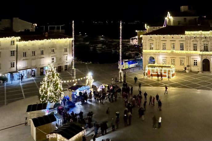 Piran | Incident se je zgodil na Tartinijevem trgu med prazničnim dogajanjem. | Foto Občina Piran/FB