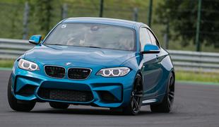 Hitri BMW M2, ki je za 100 gum dražji od forda focusa RS #video