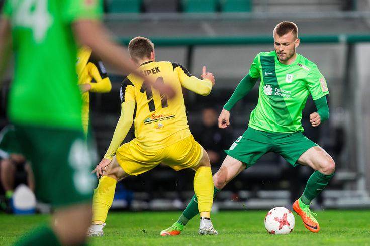 Alexandru Cretu se ob menjavi ni odzval najbolj primerno. | Foto: Vid Ponikvar