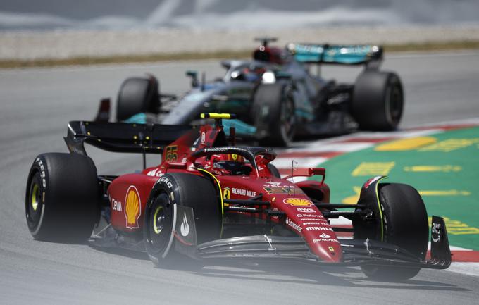 Na drugem treningu je bil najbolj konkurenčen Ferrariju Mercedes. | Foto: Reuters