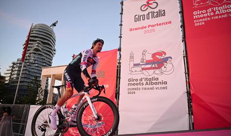 Roglič in van Aert sta si delila komplimente, Belgijec zaradi bolezni zaskrbljen