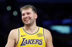Dončić po veličastni predstavi nasmejal Jamesa in Redicka