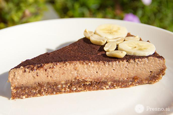 Presni recept: bananina torta z arašidi