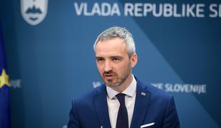 Cigler Kralj razrešil direktorico CSD Ljubljana