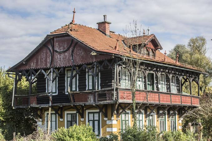 V svoji več kot stoletni zgodovini je gameljska hiša ruskega imena zamenjala že številne lastnike. | Foto: Matej Leskovšek