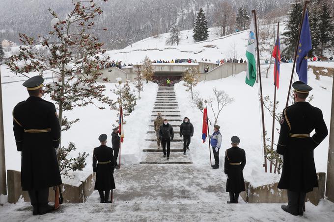 Spomenik NOB v Dražgošah - letošnja obletnica brez množične prireditve. | Foto: STA ,