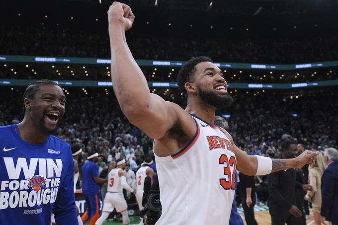 Karl-Anthony Towns se veseli zmage Kratkohlačnikov.  | Foto: Guliverimage