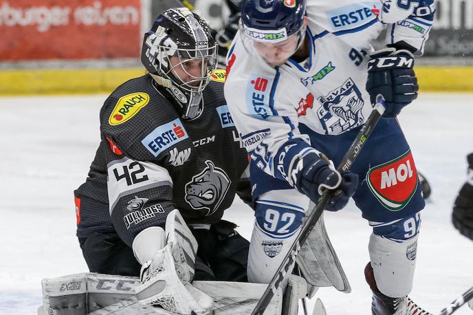 Anže Kuralt | Fehervar, za katerega je zadnja leta igral Anže Kuralt, je kot prvi predstavnik lige ICEHL naznanil tri pripravljalne tekme. | Foto Sportida