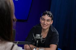 Masayah z novim albumom odpira novo poglavje: med perfekcijo in avtentičnostjo