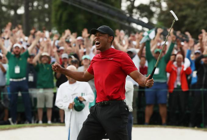 Tiger Woods je poskrbel za zgodovinsko vrnitev, saj je osvojil veliki turnir po 11-letnem obdobju suše. | Foto: Reuters