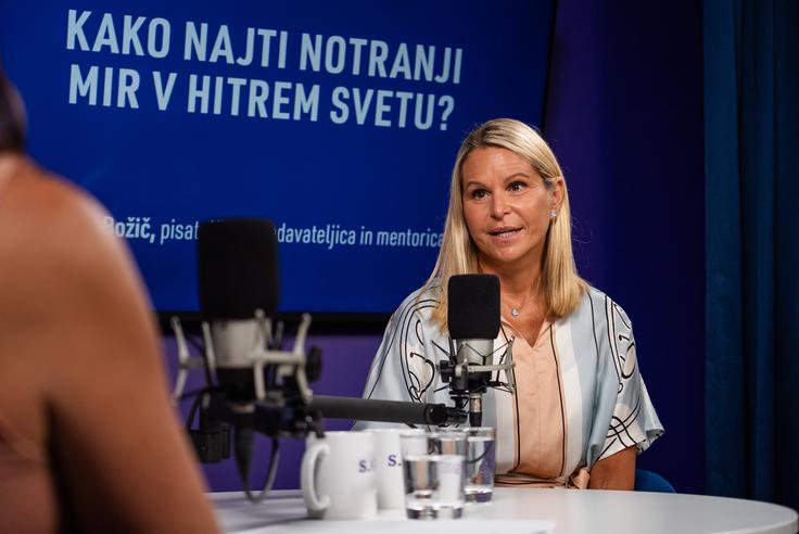 Saša Božič je pisateljica, mentorica, podjetnica in raziskovalka staroselskih kultur. | Foto: Luka Petrič