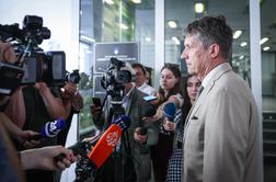 "Celotna situacija v Sloveniji spominja na brexit"