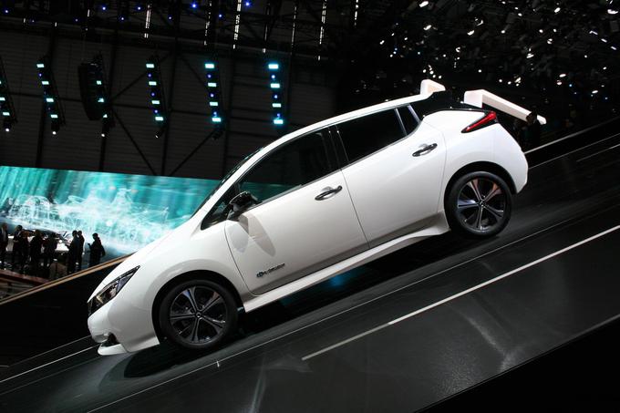 Novi leaf je zelo konkurenčen električni avtomobil, ki bo proti koncu leta dobil še zmogljivejšo baterijo. | Foto: Newspress