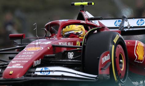 Alonso preseneča, dve pirueti Hamiltona za 360 stopinj