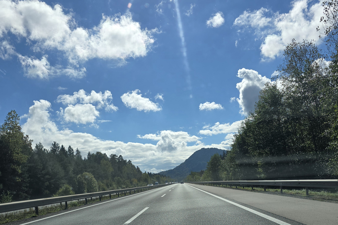 Vreme. Cesta. Avtocesta. Sonce. | Foto David Florjančič