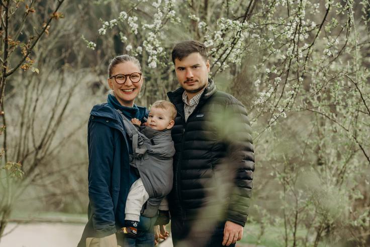 Z možem Janosem imata dva sinova, še en otrok pa je na poti. | Foto: Osebni arhiv Neže Zentai